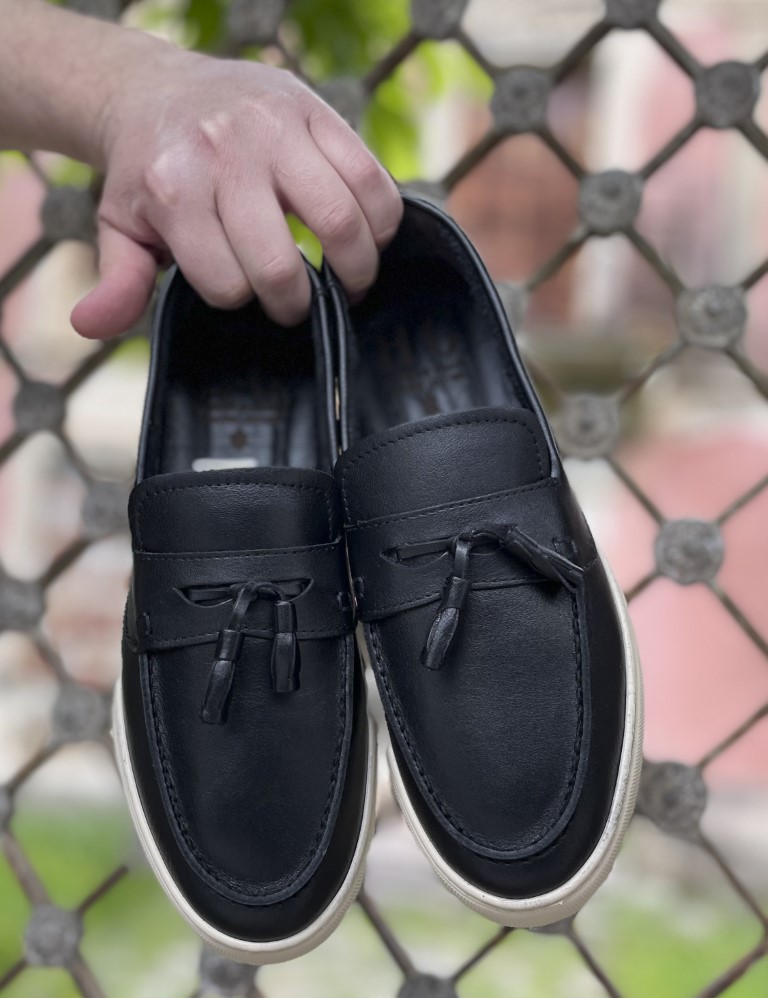 Huxley and Grace ανδρικά μαύρα δερμάτινα loafers με tassels HG174194 φωτογραφία